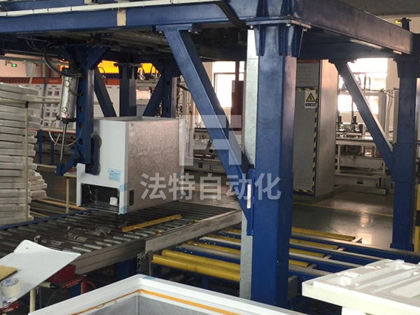 冰箱跨线翻转放底托机